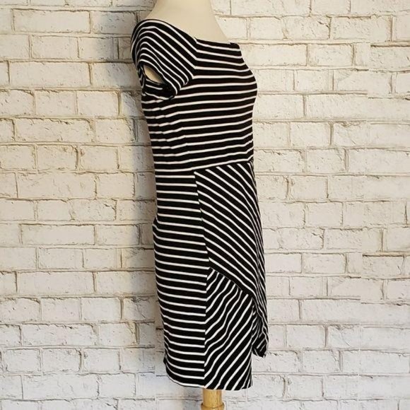1.State Black and White Off the Shoulder Striped Faux Wrap Mini Dress Medium - Picture 3 of 6
